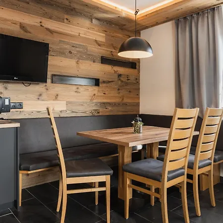 Auriga Apartment *